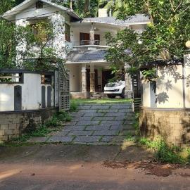 3 BHK HOUSE with nice facilities,Gate&Fence, hotel in Kunnamangalam