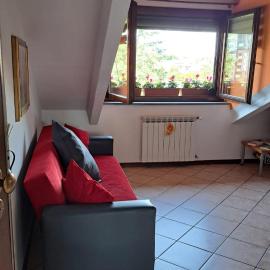 CASA PAOLA - Stazione 400 Mt - free Wifi, hotell i Arcore