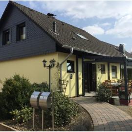 Nettes Apartment mit schönem Bad, hotel a Bergneustadt