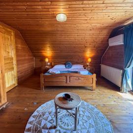 Elton384, hotel din Bogojina