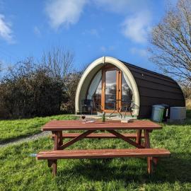 Rose Glamping pod, хотел в Derrylin