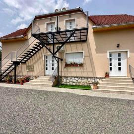 Nyugalom Szigete Apartmanok