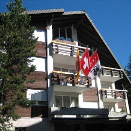Your home in Mürren near the ski slopes and hiking trails, hotel en Mürren