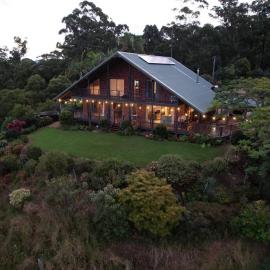 Cloud Valley Estate -Chalet, Hotel in Bowraville