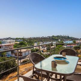 Ormos Sea View Apartment