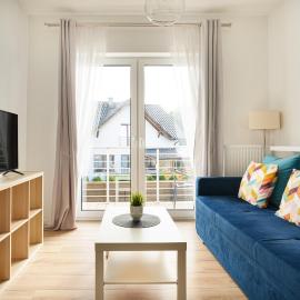 APARTAMENTY "LA VILLA" SUPERIOR II z dwoma sypialniami, salonem, balkonem, prywatnym parkingiem, blisko centrum, 60m2、クドヴァ・ズドゥルイのホテル