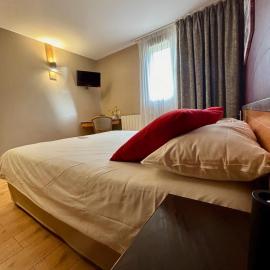 Hôtel Les Arches, hotel v destinaci Saint-Lary-Soulan