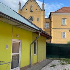 Green house, hotel u gradu Rožnjava
