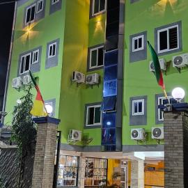 Ma'a Lapseu hôtel, Hotel in Jaunde