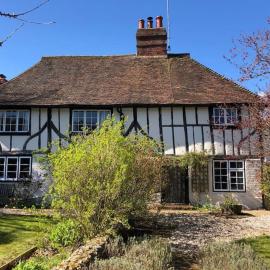 Idyllic 15th century farmhouse with hot tub