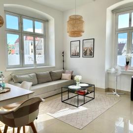 LUNA apartamenty - luksusowy apartament nr 1a - Góry Sowie - Jezioro, ξενοδοχείο σε Bielawa