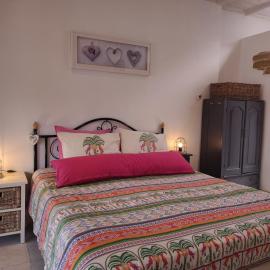 Studio DE TUINKAMER Bed by the Sea