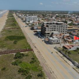 Casa de praia toda mobiliada na primeira quadra da ilha de Guriri São Mateus ES, hotel a São Mateus