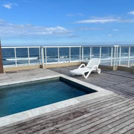 Apartamento pé na areia โรงแรมในMatinhos