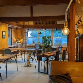 コワーキングスペース kuzume Base ゲストハウス TOMARUKU, hotel Konanban