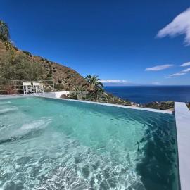 SUITE APARTMENTS BRANCO - Infinity Pool & Sea View