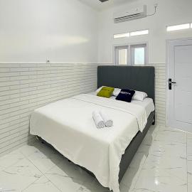 Urbanview Syariah Sasarengan Inn near RSUD Waled Cirebon, Hotel in Cikancas