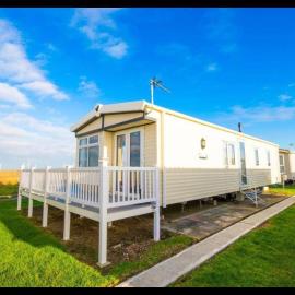 MP124 - Camber Sands Holiday Park - Sleeps 6 - Full Decking - Beautiful Marsh Views