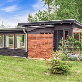 Stunning Home In Löttorp With Wifi