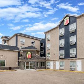 Super 8 by Wyndham Grande Prairie, hotelli kohteessa Grande Prairie