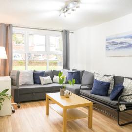 Silver Pines - 2BR - King Bed - 6 Guests - Wi-Fi - Free Parking