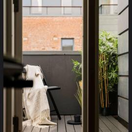 Large Room with Balcony -two storey condo- nearby Scandic Business Center bus stop