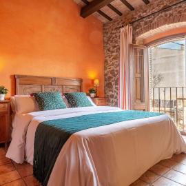 19th-century houses Salvador & Josefina & Graner, 9 km from the beautiful beaches