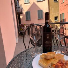 THE ALLEY 7, хотел в Малграте