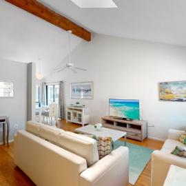 Beach Rd, 300ft to Beach Access & 500ft to Siesta Key Village, 2bdr, hotel v mestu Siesta Key