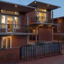 Vana by Loka - Nature Inspired Studios, hotel in Auroville