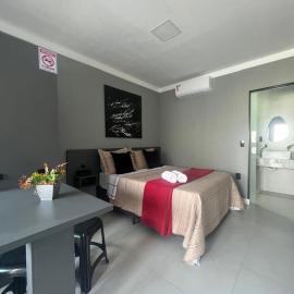 Hospedagem Confortável e Prática para viajantes e férias - Próxima à BR-101, hotel in São José
