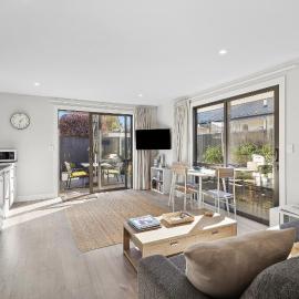 Modern, Sunny, Central