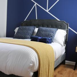Farm View - 3BR Stay Near Billing Aquadrome - Sleeps 8 in 4 beds or 4 Contractors and Tradesmen separately - Free Parking, Long-stay and Short-stay Accommodation Modern Amenities Shops & Cafés Leisure and Business Long-Stays Welcome