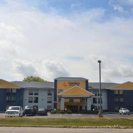 Comfort Inn & Suites Maumee - Toledo I80-90，毛米的飯店