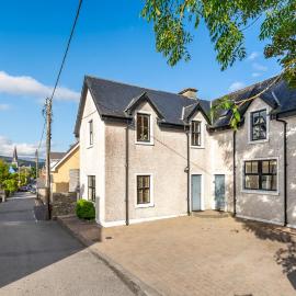 3 bedroom pet friendly home in the heart of Kenmare town