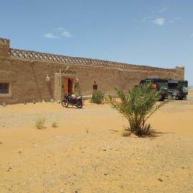 Tazoult Ouzina, Hotel in Ouzina