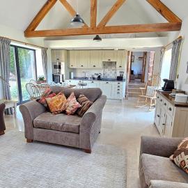 Beautiful Views Historic 16th Cent Barn Conversion - Pass the Keys