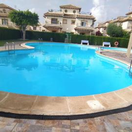 Comfortable apartment in Orihuela, 56 sq. m with shared pool.
