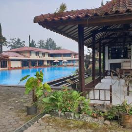 Cisarua Indah Cottage, hotel em Brujul
