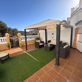 THE HOUSE IN TOQUERO Solarium views to the Alcazaba