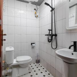 Haber motel - Katabi, hótel í Entebbe