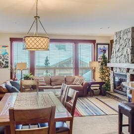 Stonegate Resort Unit A202, hotell i Big White