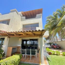 Villa 8 frente al mar