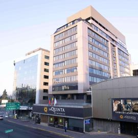 La Quinta by Wyndham Quito, khách sạn ở Quito