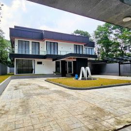 Aldeoz Villa Sentul, hotel v mestu Babakan Madang