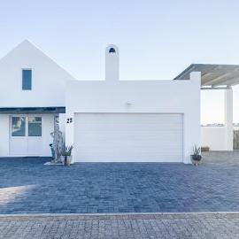 Lampies Bay Hideaway Close to the Shore, hotel in Stompneusbaai