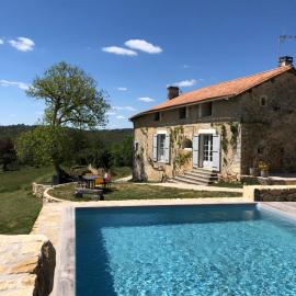 Le Gîte de Marie, hotel in Saint-Front-la-Rivière