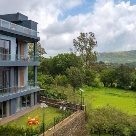 StayVista at The Glen with Private Pool & BBQ