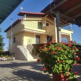 Country House Nannos, hotel di Néa Thésis