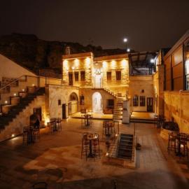 Misty Cave Hotel